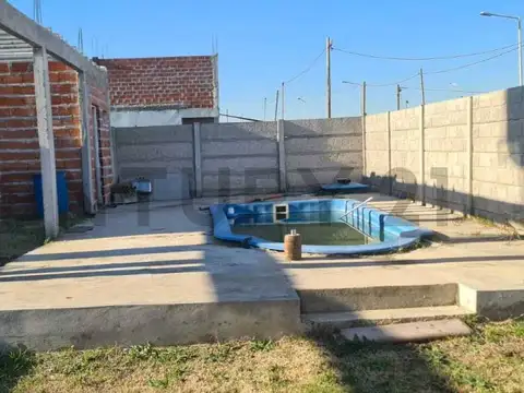 Quinta en Venta en Tristán Suárez, USD 38.000