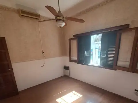 Depto Tipo Casa en Alquiler con 1 cocheras