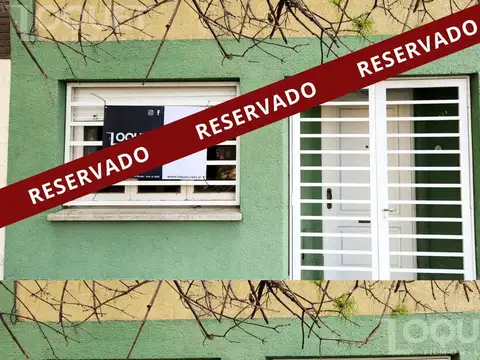 Casa 2 dormitorios y terraza con asador, en venta. A metros de la Costanera, Santa Fe