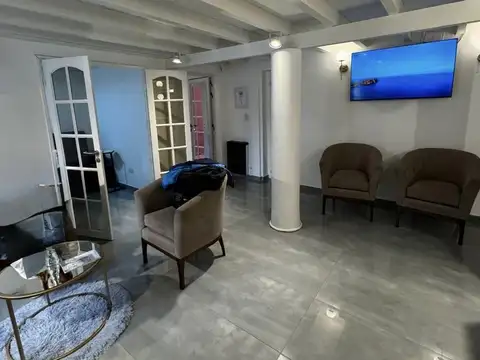 Casa en Alquiler con 1 cochera