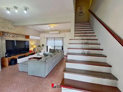 Casa 5 ambientes en LOMA HERMOSA