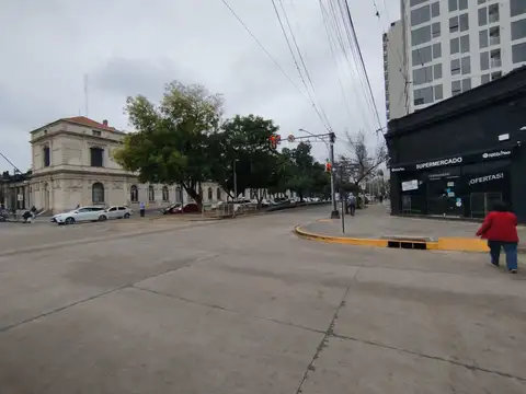 VENTA FONDO DE COMERCIO ESQ. 9 DE JULIO Y BOULEVAR