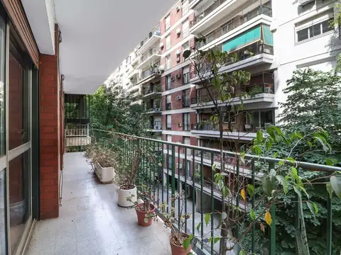Departamento 6 ambientes con 2 baños