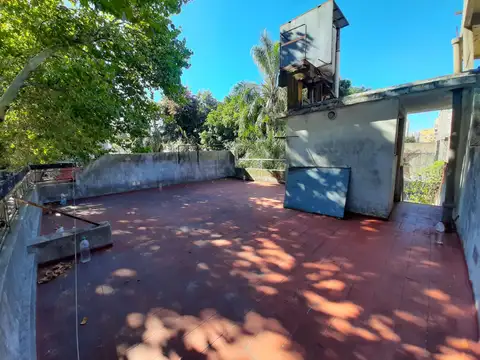 PH AL FRENTE 4 AMBIENTES A RECICLAR - SAN MARTIN CENTRO - OPORTUNIDAD - BAJÓ A U$D 94.000 