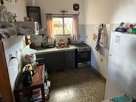 Depto Tipo Casa 4 ambientes con 2 baños