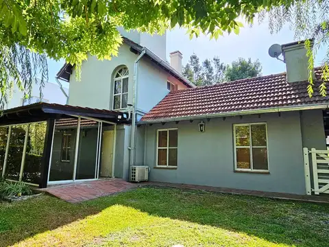 CASA EN VENTA CON AMARRA