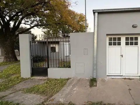 VENTA CASA B° SUR - LA RIOJA ESQ. ZIMMERMANN
