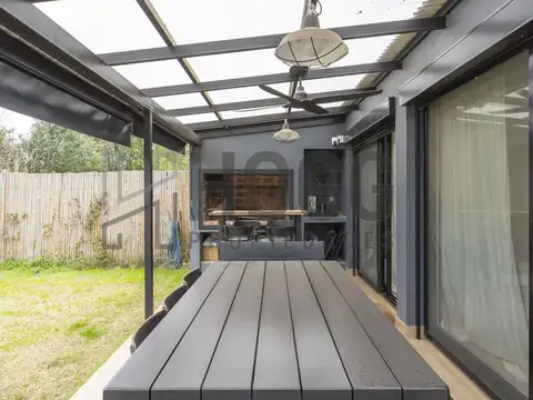 Casa 5 ambientes con 3 baños