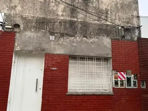 PH al frente con entrada independiente con patio
