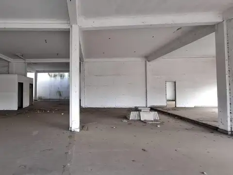 Local en Venta 48 años