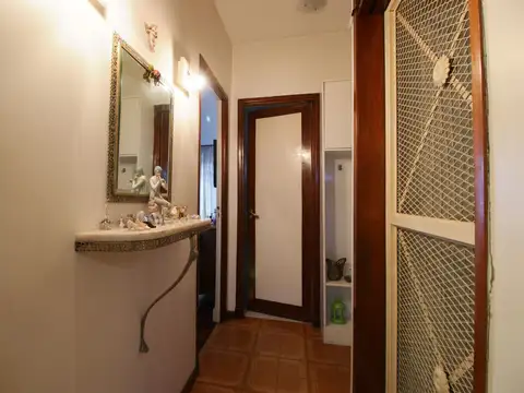 Depto Tipo Casa en Venta en Villa del Parque, USD 159.000