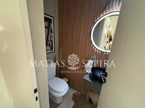 Casa 5 ambientes con 3 baños