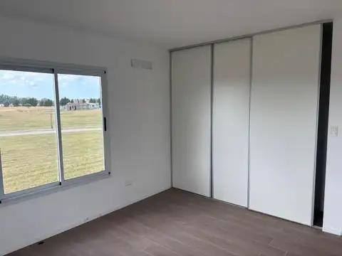 VENTA CASA EN CLUB DE CAMPO EL CANDIL (CANNING-SAN VICENTE)
