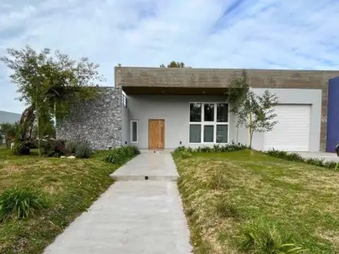 Área 60, Calle 312, Ángel Etcheverry, Partido de Brandsen, Buenos Aires, 1983, Argentina