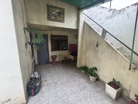 Depto Tipo Casa en Venta con 1 cocheras