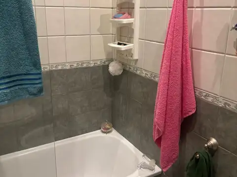 EXCELENTE PH 4 AMB. CON PILETA Y QUINCHO.