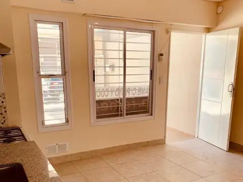 Depto Tipo Casa en Alquiler en Centro, $ 680.000
