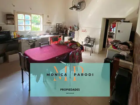 Casa 4 ambientes con 2 baños