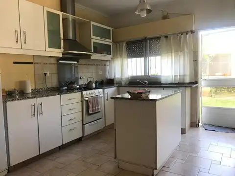 Blanco Encalada 2300