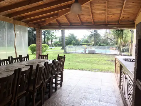 Quinta en Venta en Tristán Suárez, USD 270.000