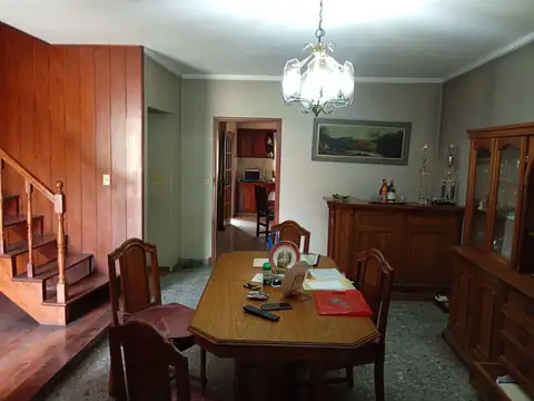 Casa en Alquiler con 1 cochera