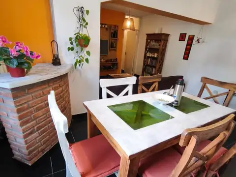 Se VENDE departamento de 3 ambientes + escritorio