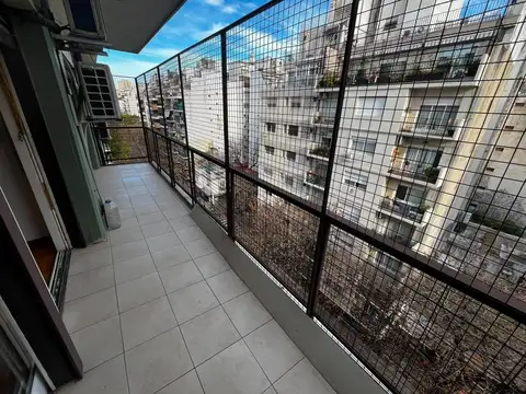 Departamento 3 ambientes con balcón y patio