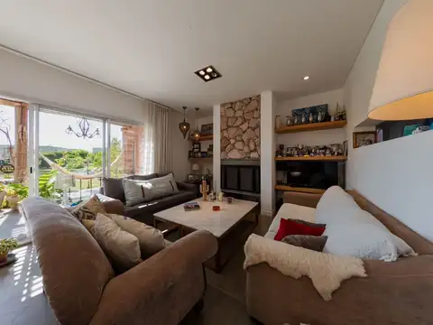 Casa en Venta en El Cantón - Barrio Islas, USD 420.000