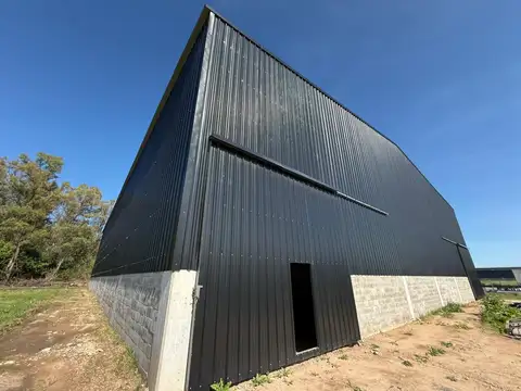 Galpon en Venta en Francisco Alvarez, USD 720.000