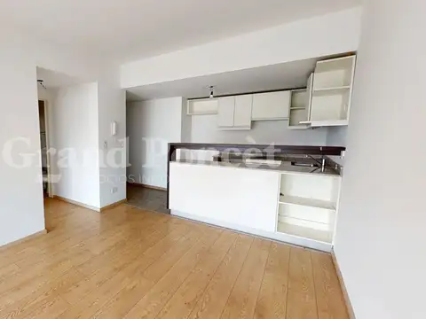 Venta Departamento 2 Ambientes con Balcón en Parque Patricios