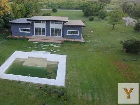 Casa en venta - 2 Dormitorios 4 Baños - Lobos