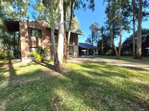 Puerto Paraiso calle 4 100