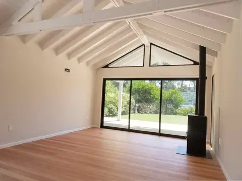 Depto Tipo Casa 4 ambientes con 2 baños