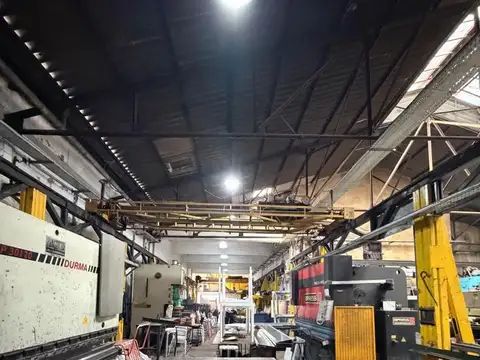 Galpon en Venta 7  mts Frente