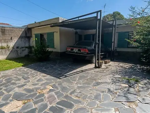 OPORTUNIDAD CERCANIA A GRAND BOURG! CASA 300M2 -APTA CREDITO- Sobre Asfalto, GRA