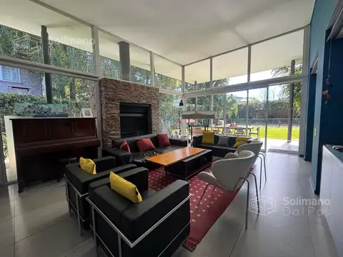 Casa 4 ambientes con 3 baños