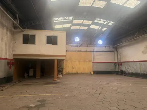Galpon en Alquiler en Mataderos, $ 4.800.000