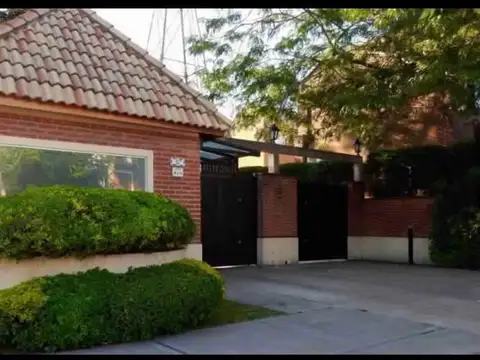 Triplex en  En Condominio Mirasol Ituzaingo Norte