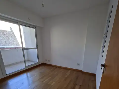 Colón 1200, Piso 1
