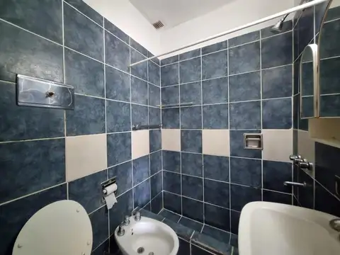 Casa 6 ambientes con 5 baños