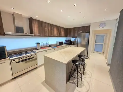 CASA 7 AMBIENTES VENTA COUNTRY VENADO I PILETA