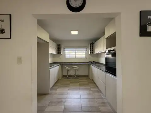 Venta casa Steel Framing de 2 dormitoritos con pileta y cochera barrio Campiña de Piñero