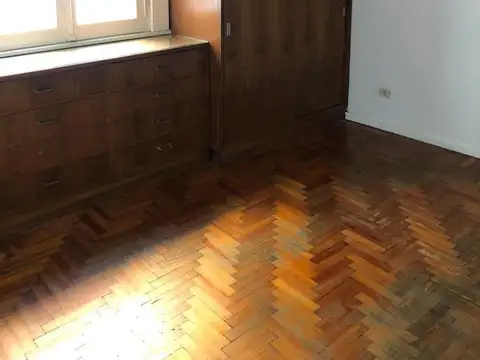 Depto Tipo Casa en Venta 40 años