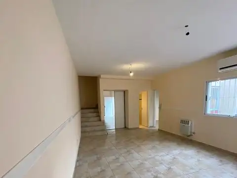 Depto Tipo Casa en Venta en Velez Sarsfield, USD 139.900