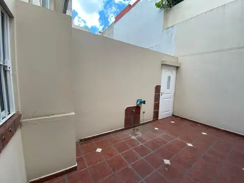 PH REMOZADO A NUEVO SIN EXPENSAS PATIO BALCON TOMAN PROPIEDADES EN PAGO