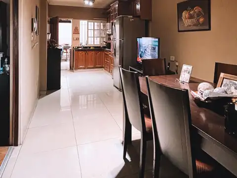 Casa en Venta en Barrio Naón, USD 350.000