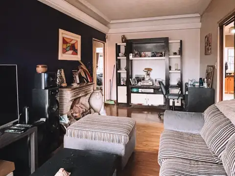 Casa muy linda frente a plaza
