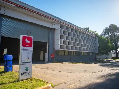 Alquiler Depósito 1.290m2 en predio de Villa Ballester