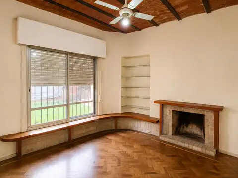 Casa 5 ambientes con 2 baños