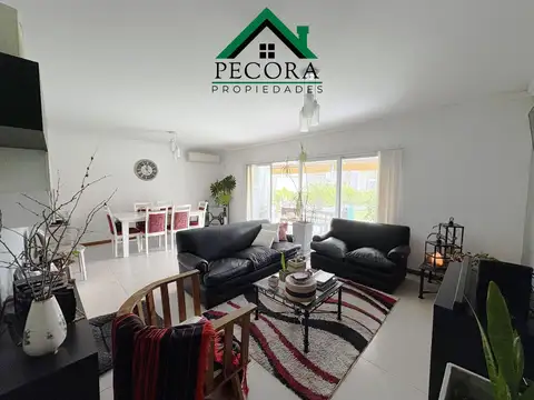 Departamento en Alquiler con 2 cocheras